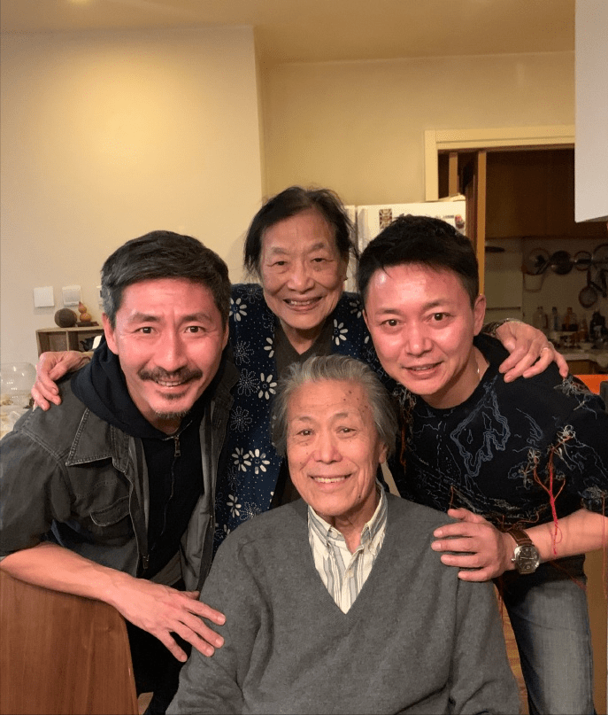 比如说演员唐国强,刘奕君,张丰毅,张嘉益,王志文,俞飞鸿,还有名导演