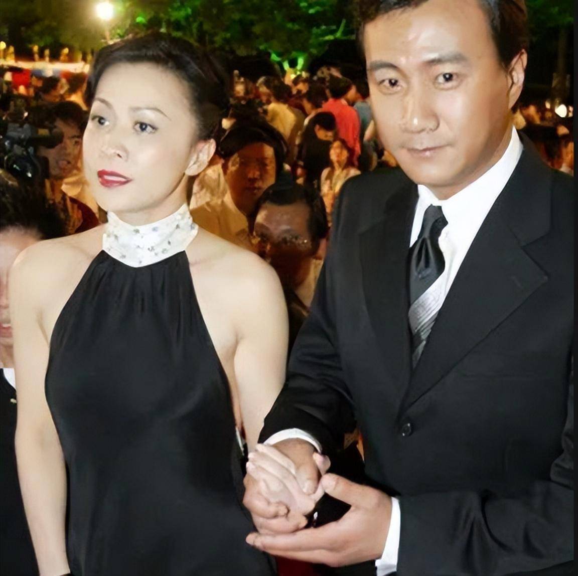 胡军又被爆了!这一次,是真瓜还是谣言?_娱乐_网友_形象