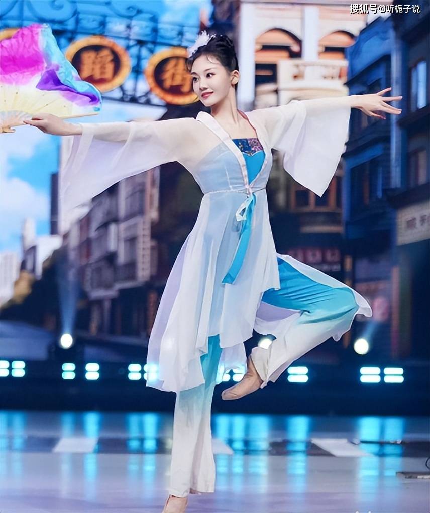 杨丞琳郑恺跳舞图片