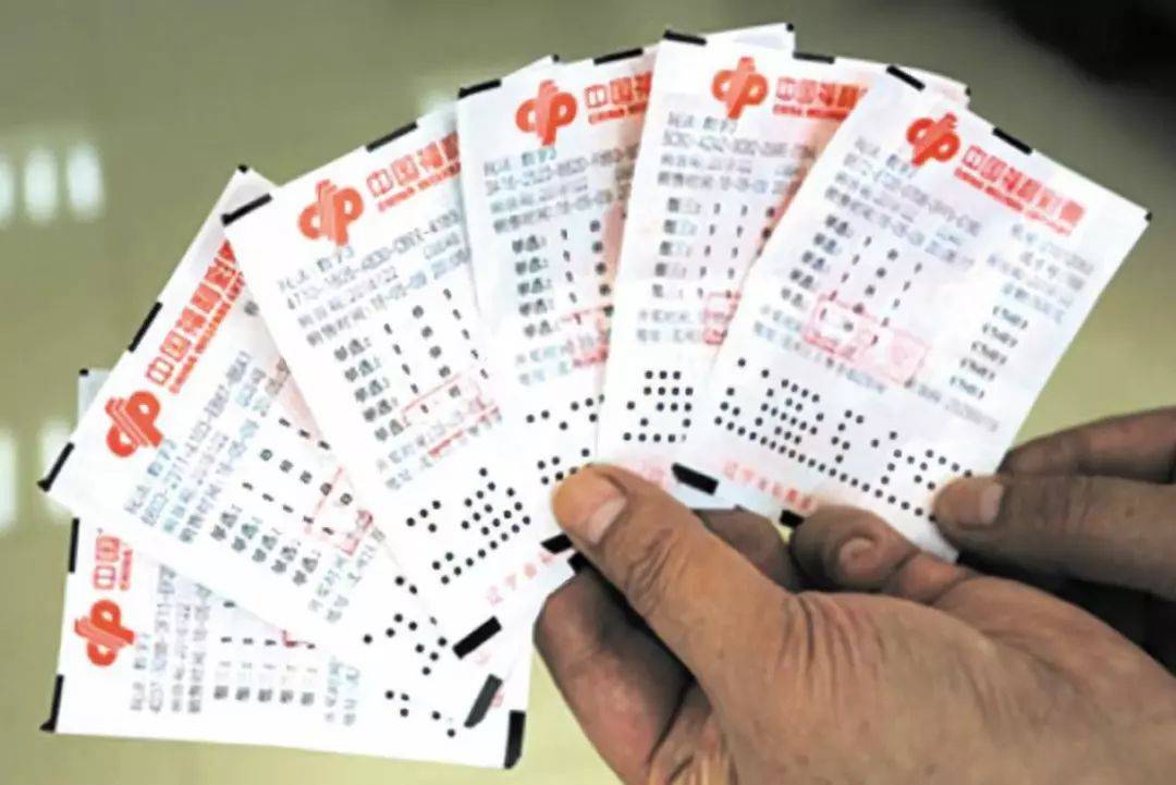 10万买同一号码全中,奖金超2亿还不用缴税?网友:骗我买彩票?