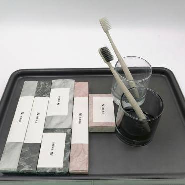 儿童桌椅品牌排行榜_2023年度国家知识产权优势企业:儿童学习桌品牌护童榜上有名(2)