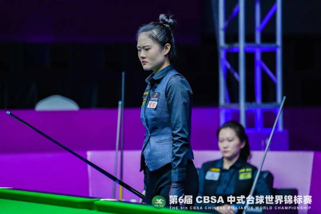付小芳和白鸽两位世界冠军相遇,付小芳后程发力,7-4胜出.