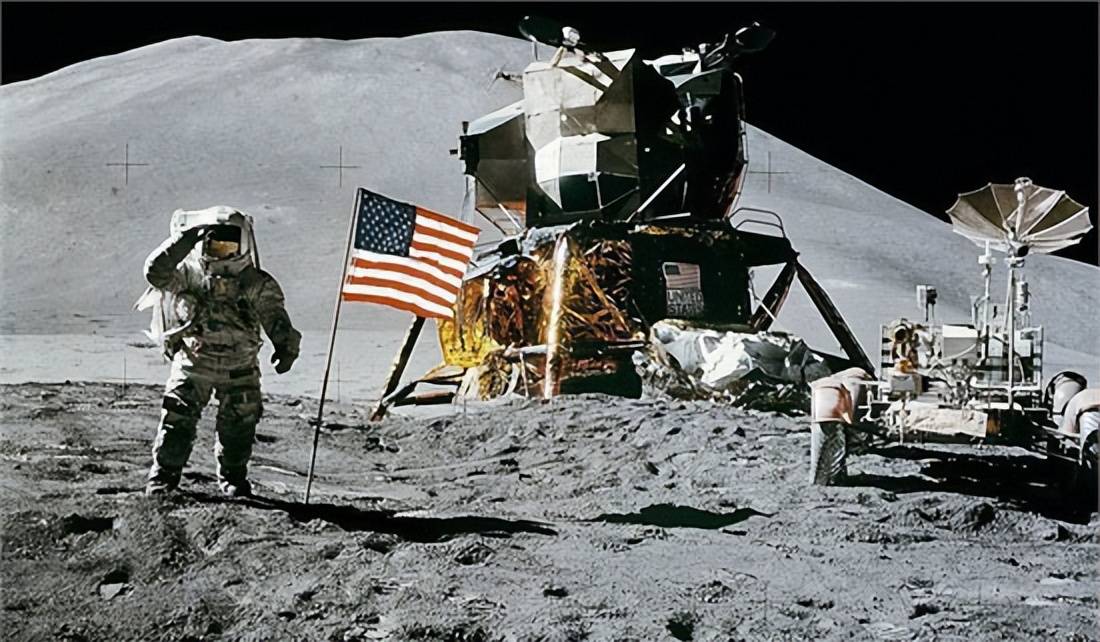 美国登月真假图片