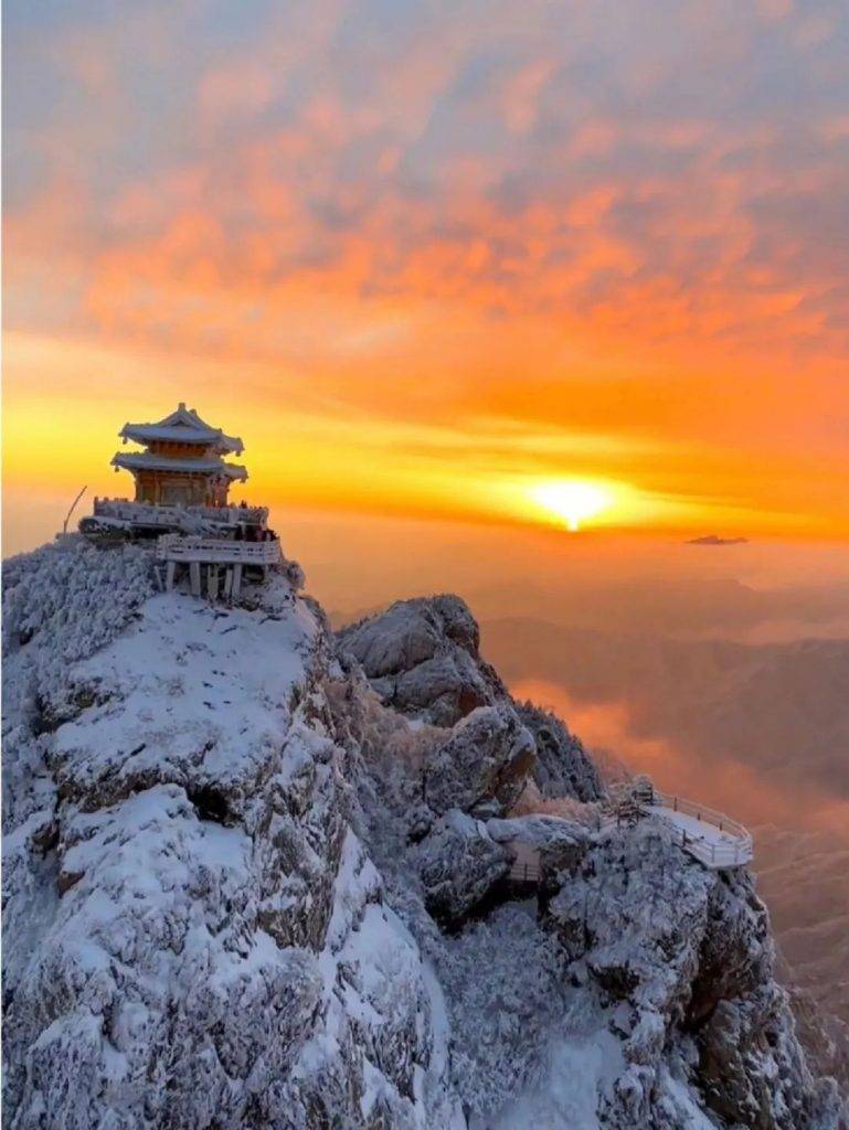 登老君山赏雪景,这份出行攻略请收好!_时间_建议_云海