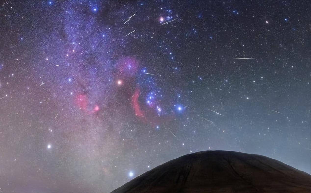 3亿公里外,哈雷彗星已停下38年的远航脚步,踏上归程来看你了