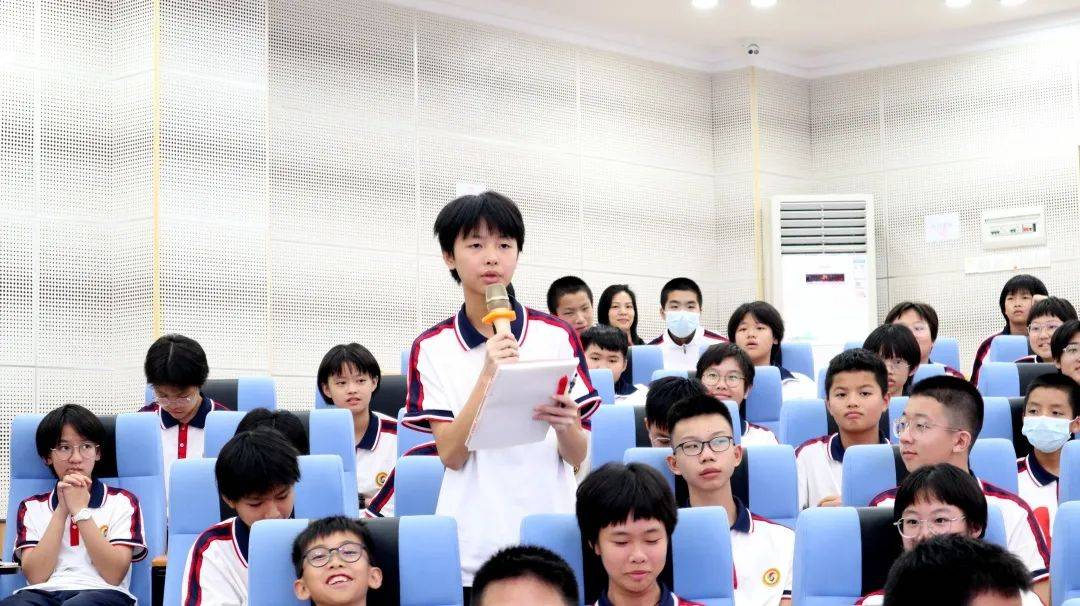 劳模工匠进校园 匠心精神薪火传!劳模工匠精神宣讲活动在西樵中学开讲