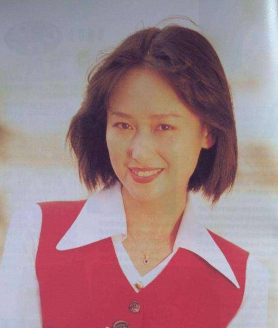 她跟演员丈夫离婚,二婚嫁入豪门至今无子,今60岁被宠成"公主"_左玲_左