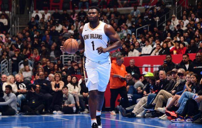 目前锡安的官方身高是1米98,体重为129公斤,美媒legion hoops转发锡安