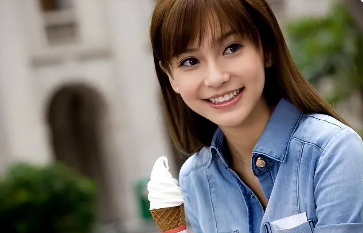 杨颖新剧开机生图曝光:赵丽颖离婚后爆红的命,她学不来_资源_事业