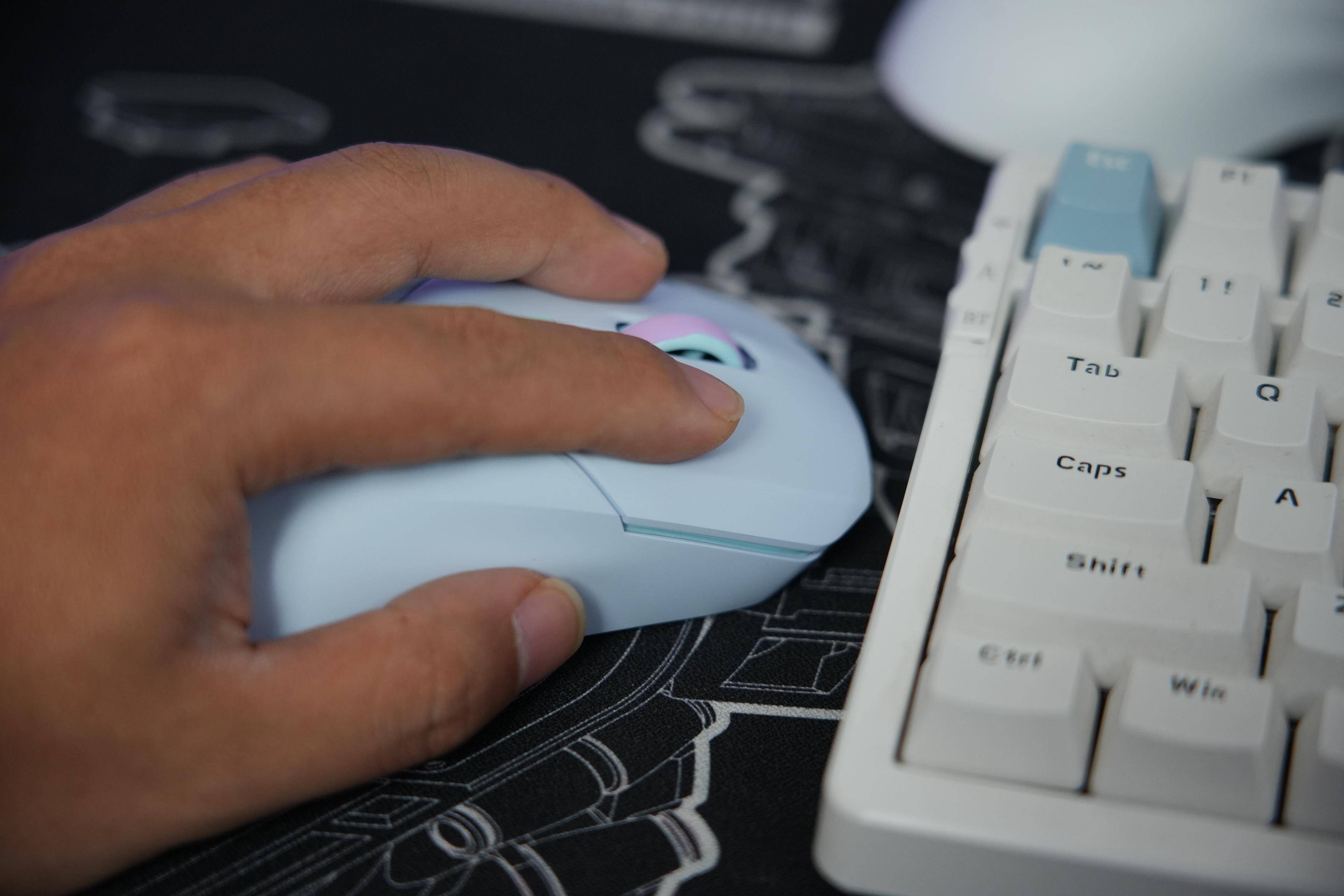 打破极限,中大小手都能用的雷柏VT9PRO和VT9PRO Mini游戏鼠标,震撼体验