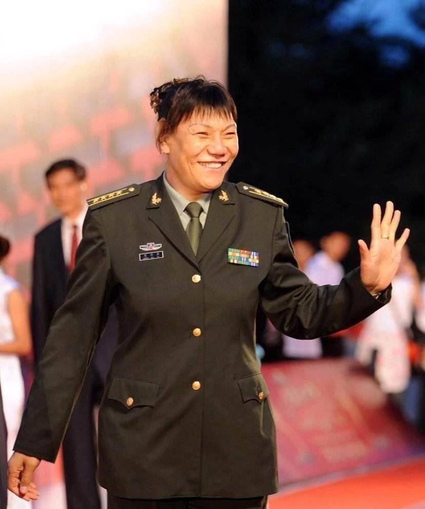 她是我们女篮第一人,拥有大校军衔,结婚13年却无子女_郑海霞_比赛