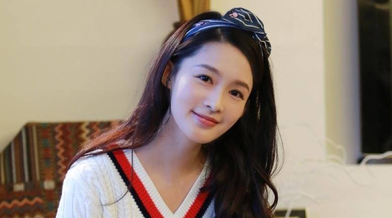 高起点出道,杨幂曾给她作配,出道13年不爱炒作,网友:一股清流_李沁