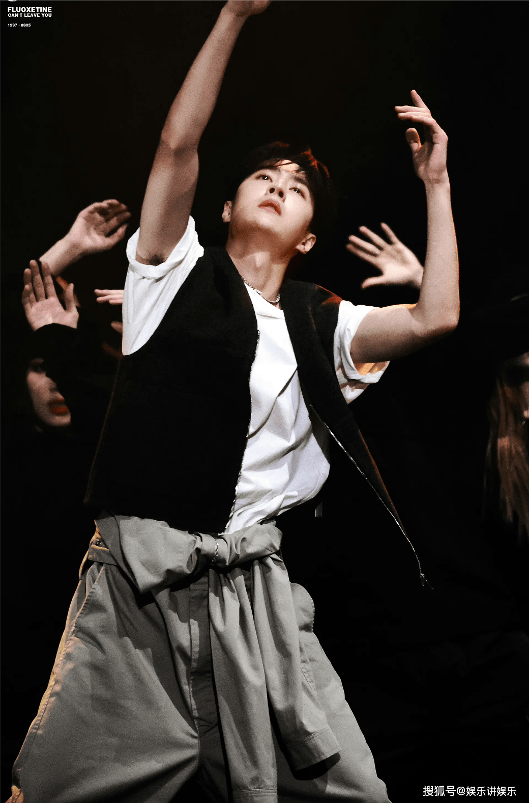 王一博新歌将至,网传今年是两首,摇滚与抒情齐了,狠狠期待!