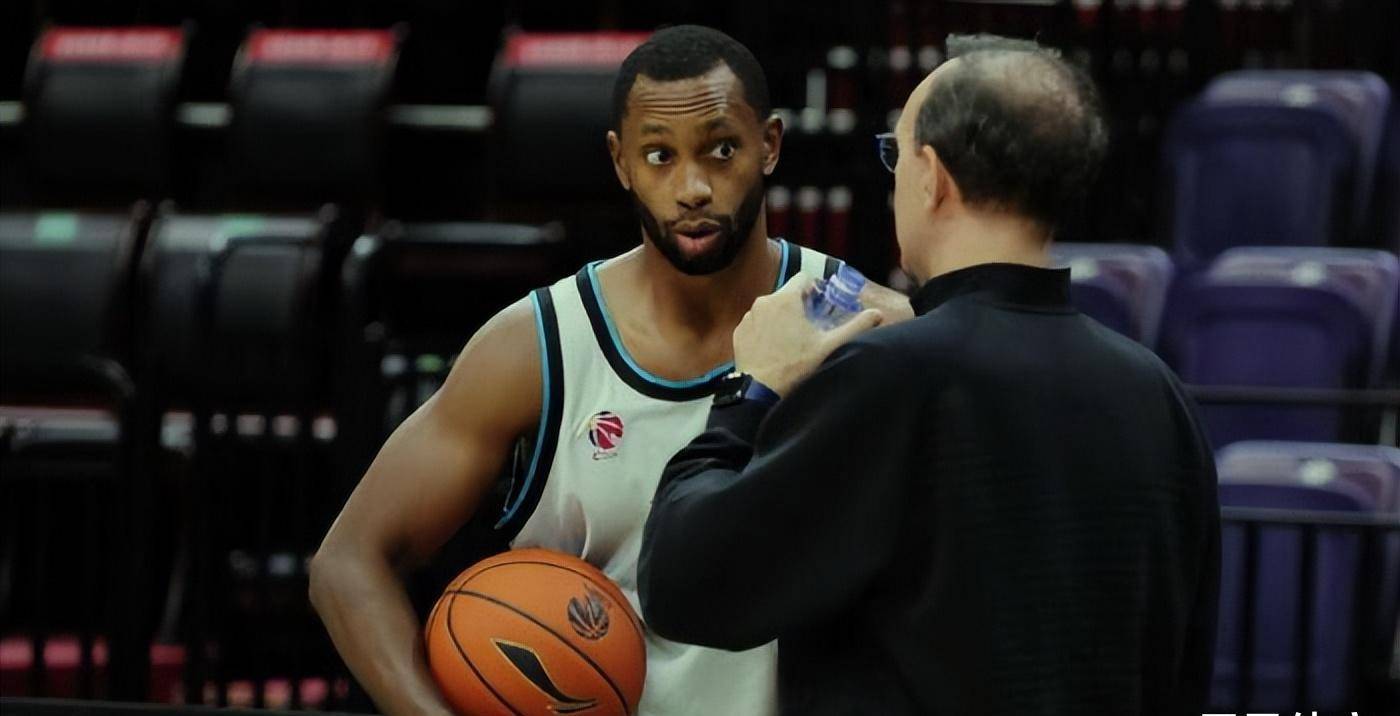 郭艾伦首次参加合练,乌戈立军令状,策略曝光_广厦队_防守_比赛