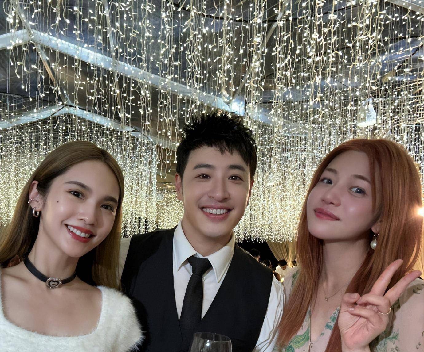 杨丞琳晒潘玮柏婚礼现场照送祝福,网友齐呼:期待你也穿上婚纱_明星