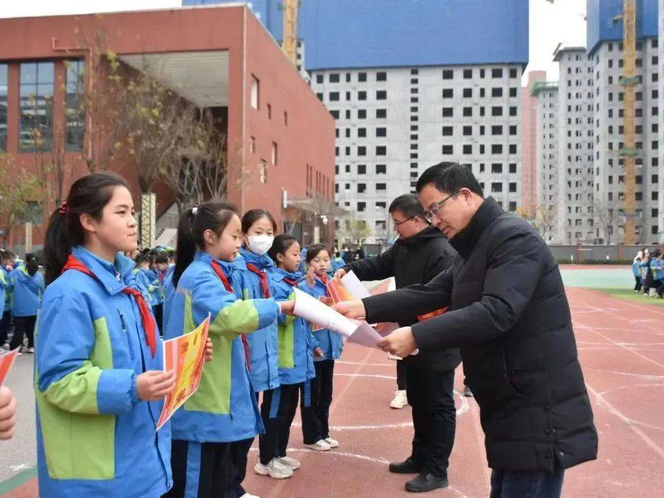 跳跃青春绽活力 绳舞飞扬向未来 ———沣东新城和平小学开展2023年