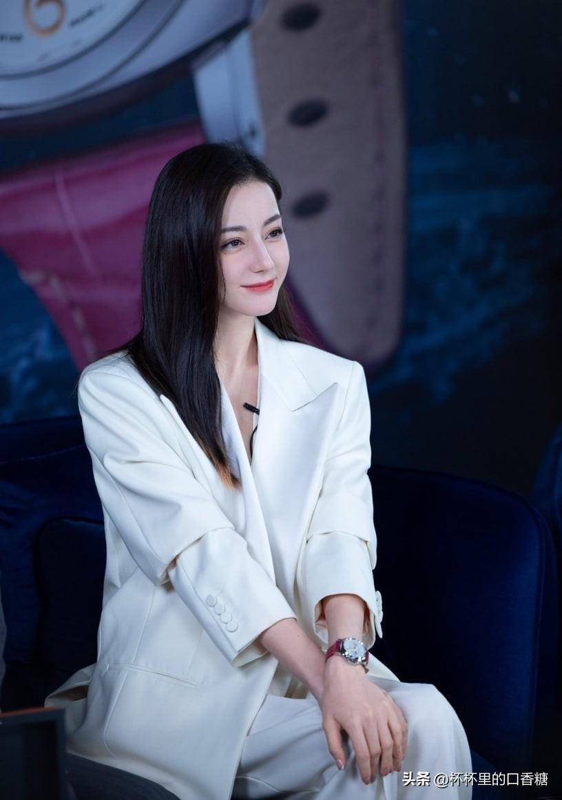图片来源:微博@迪丽热巴2022最具影响力的「中国名人」top2:王一博王