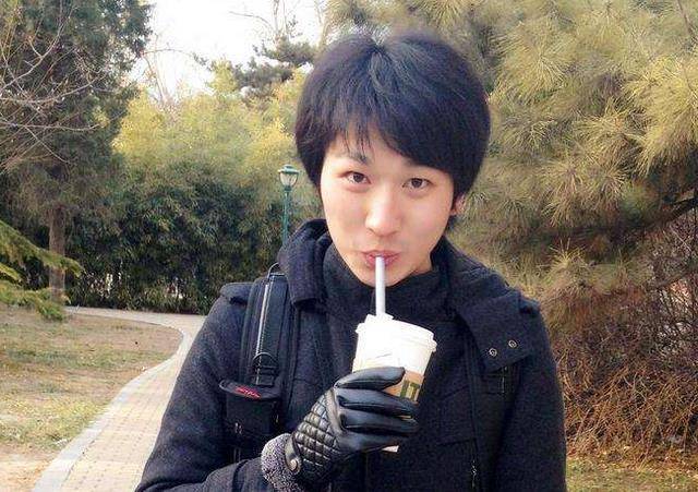 这位天才少年,曾到澳门赌场逢赌必胜,后来赌场禁止他入内_郑才千_记忆