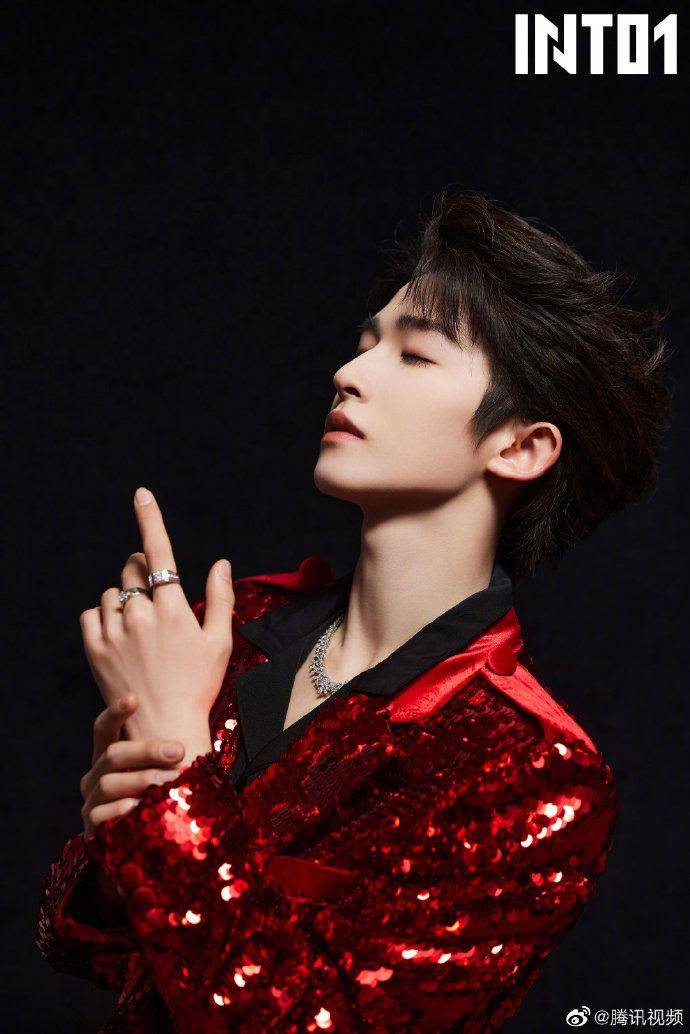 1图:赵露思 杨幂 杨紫 龚俊 王鹤棣 王一博 张艺兴 任嘉伦 蔡徐坤