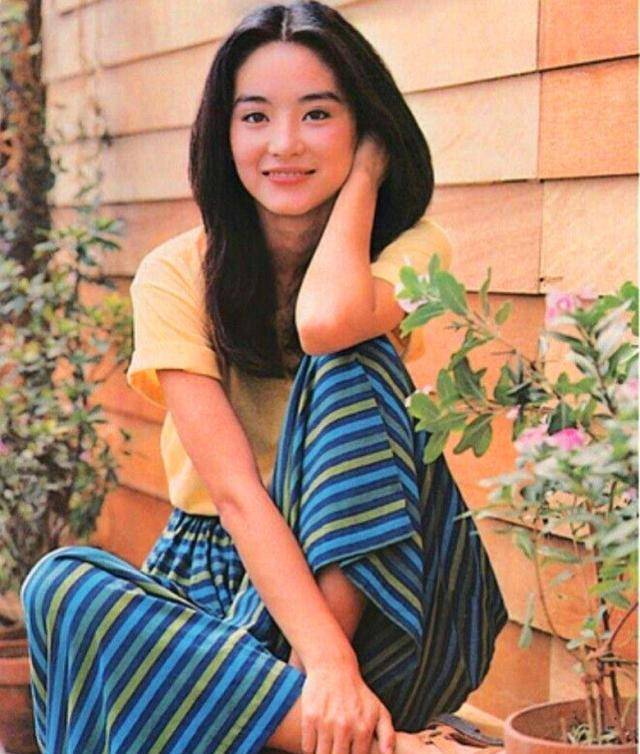 【回眸一笑的林青霞】林青霞祖籍山东莱阳,1954年11月3日出生于台湾新