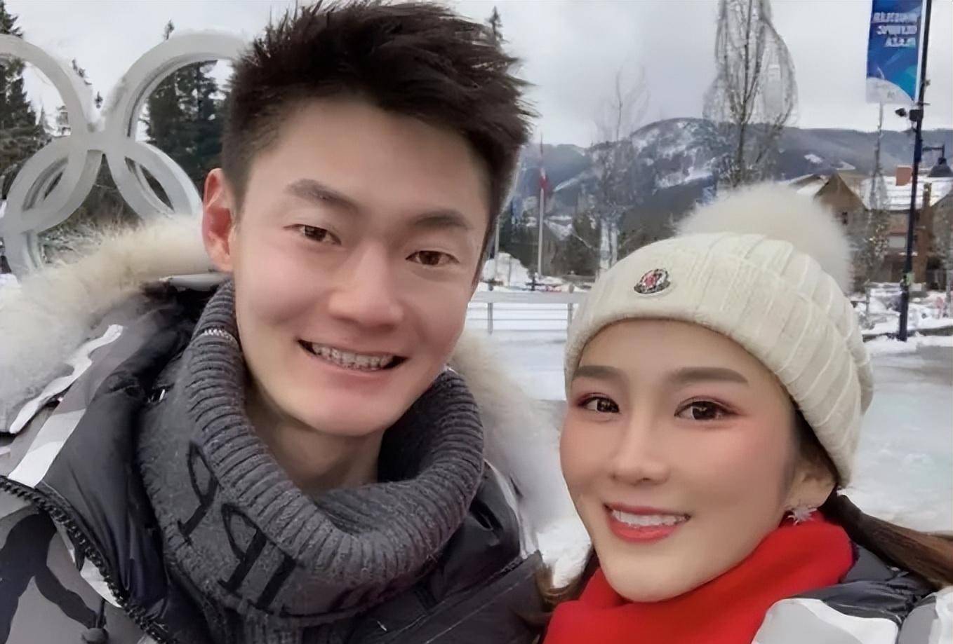 2018年张培萌参加平昌冬奥会的预赛活动,主持人叫张莫涵是一名足球