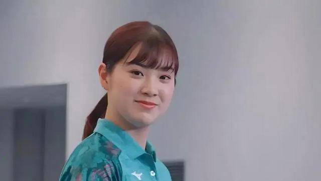 长崎美柚是乒乓球界备受瞩目的甜心人物,她散发着迷人的魅力!