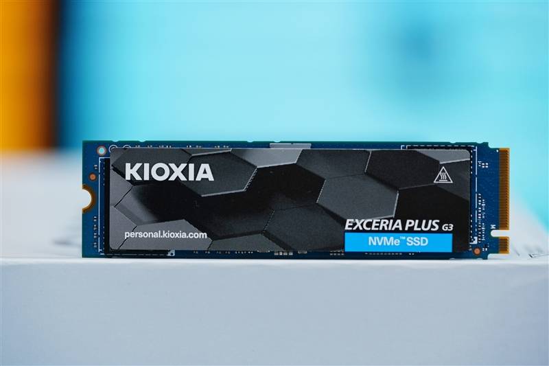 399元做到随机性能天花板！铠侠EXCERIA PLUS极至光速G3 1TB SSD评测(图1)