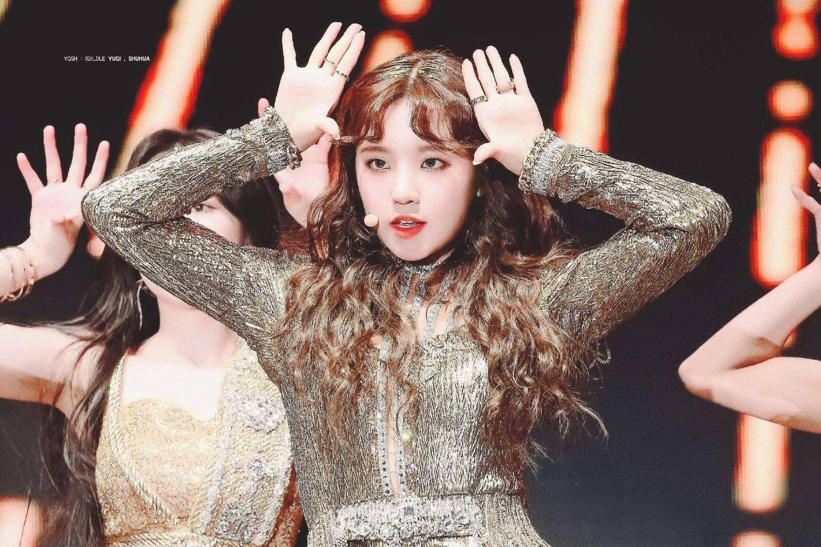 小八卦:王一博 周星驰 鞠婧祎 宋雨琦 汪小菲 迪丽热巴 汤唯 陈伟霆