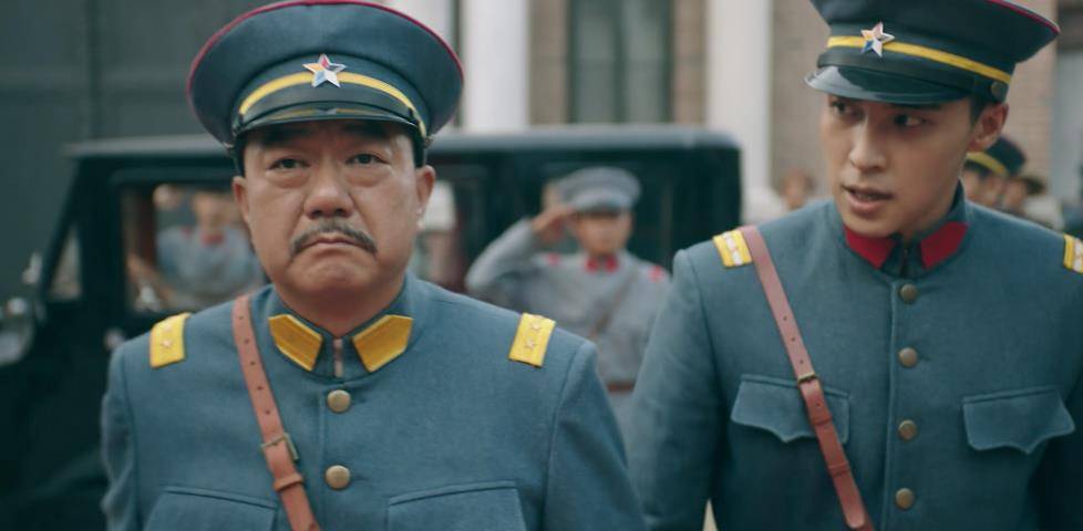 1918年,张敬尧(董勇饰)进入湖南任湖南督军兼省长