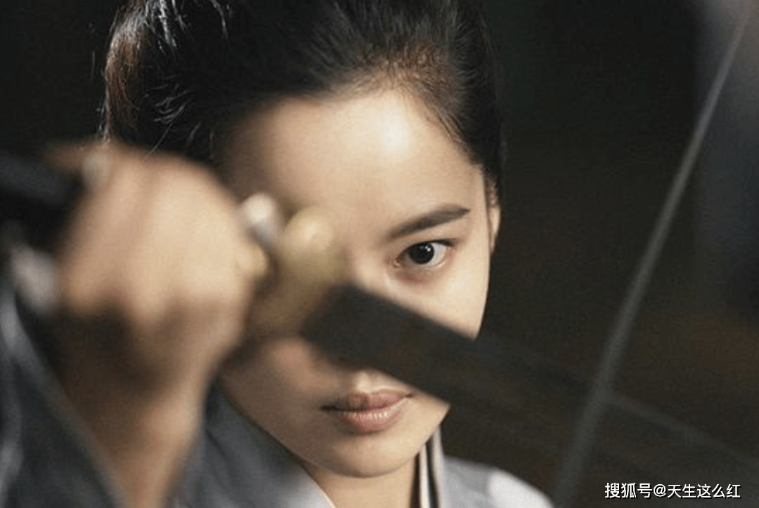 辛芷蕾从"不好惹"的冷面美人到真实自我,她的另一面惊艳