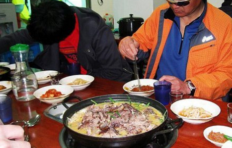韩国人最爱吃的“美味”，印度人却不愿意尝，网友：我们也不吃！(图2)