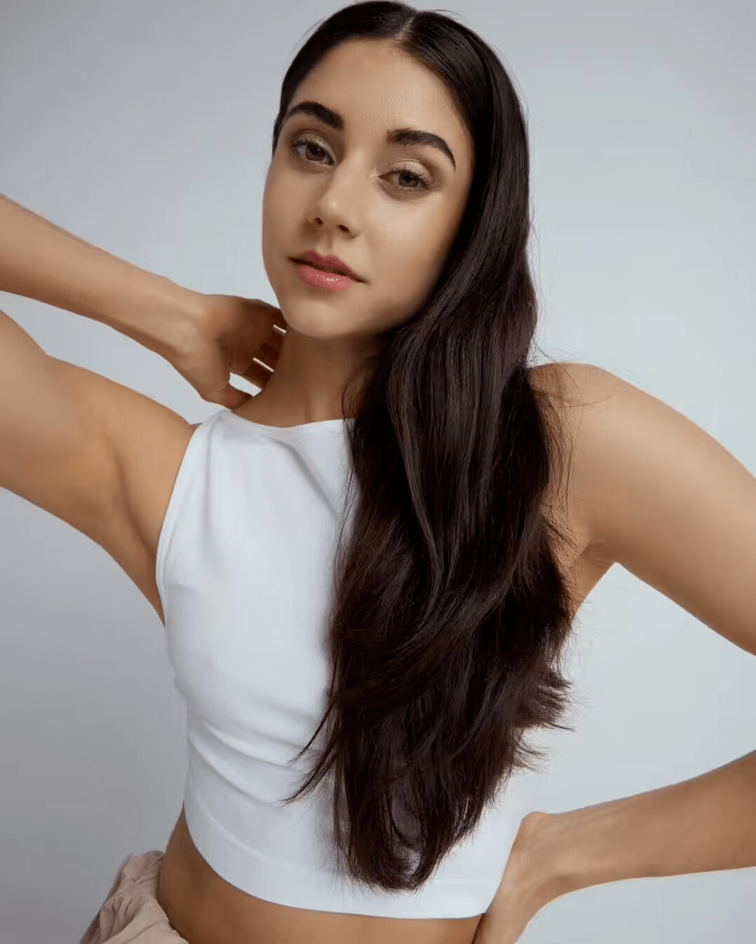 广州外籍模特 | 巧克力肤色女模 esther_广告_多样性_的特点