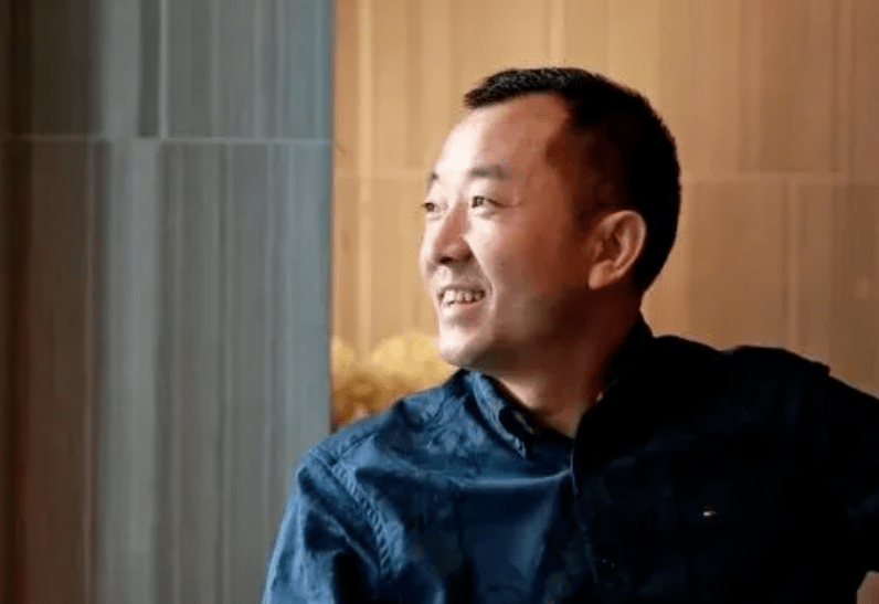 风暴中的陈行甲被评为全国优秀县委书记,后来为何突然裸辞?