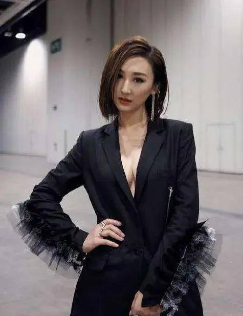 高海宁实际身材比例挺好,但为何整体穿搭总是显得她身材不够好?