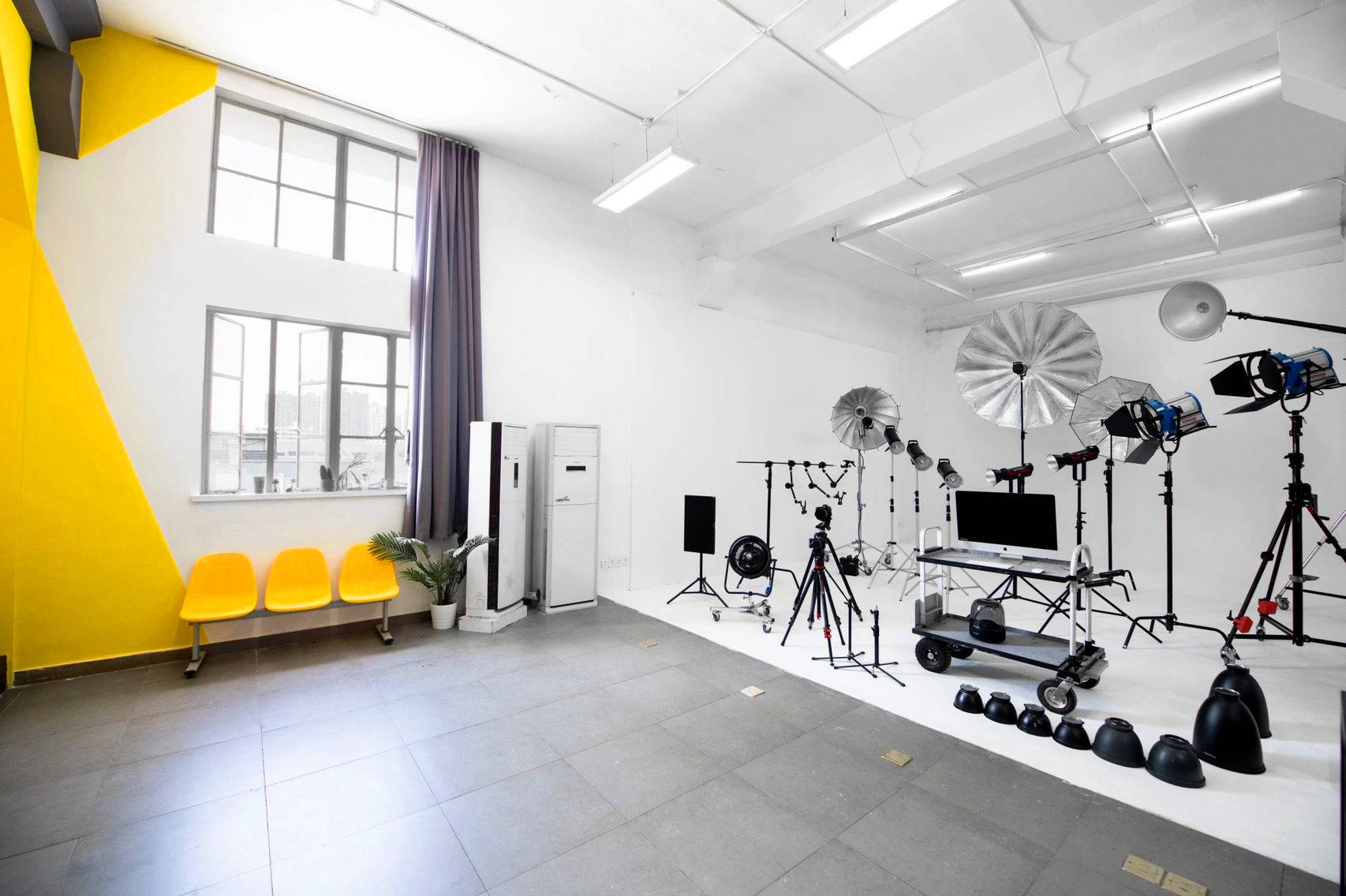 探秘上海直播基地:一站式服务,500 品牌入驻,网红新星的摇篮_培训