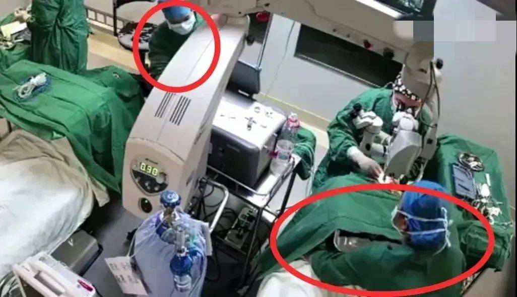 闹大了!医生捶打82岁老人,爱尔眼科澄清误会,爆料者遭坐牢威胁-搜狐大视野-搜狐新闻