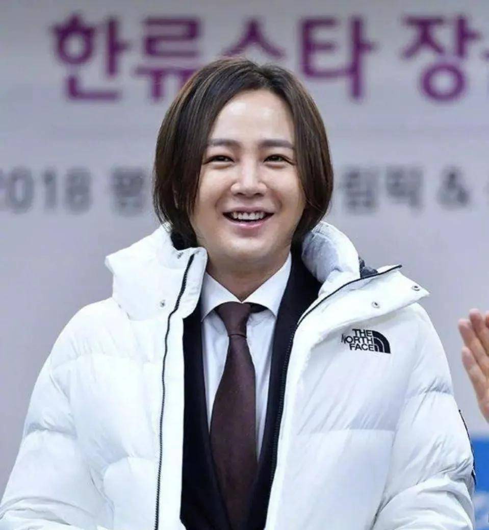 8位男星男生女相,有的越来越娇俏,有的成油腻大叔,长发遭人嫌_尹正