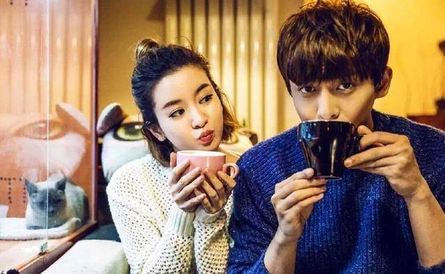 "尔康"和"小燕子"婚后甜蜜生活,李佳航李晟相处模式令人羡慕_网友