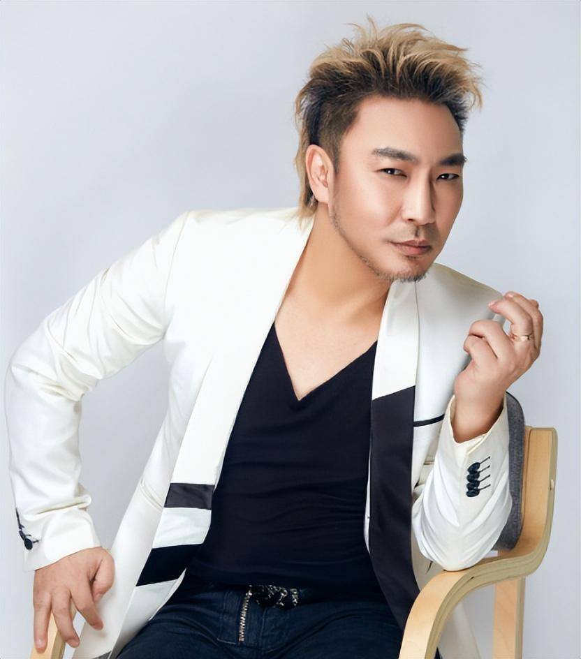 却被伴舞砍伤缝130针,毁容后沦落去卖马桶_陈少华_刘梦琪_弟弟