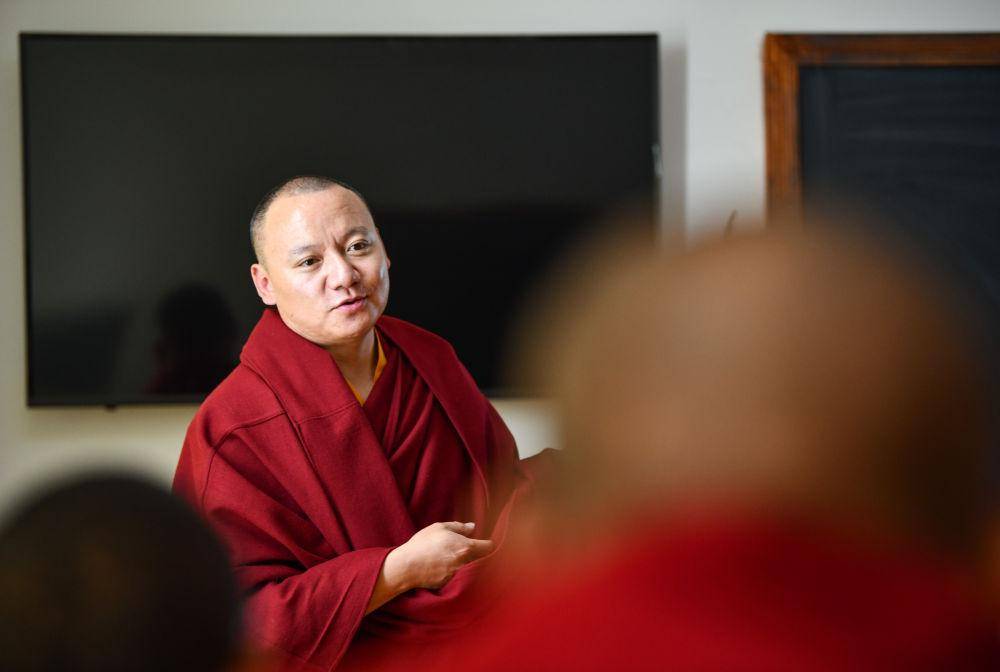 特稿:新时代西藏活佛_帕洛_拉萨市_唐卡