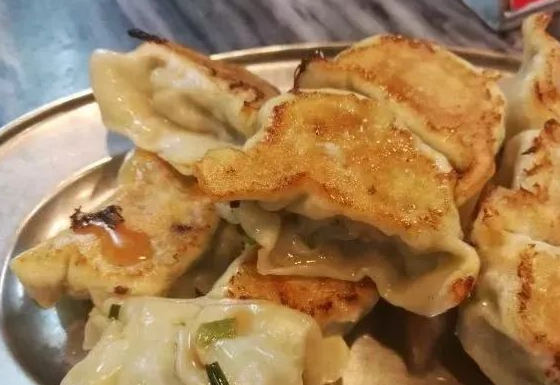 广州最最最贵的一条街,买不起但吃得起!(图7) 广州最最最贵的一条街,买不起但吃得起!(图7)