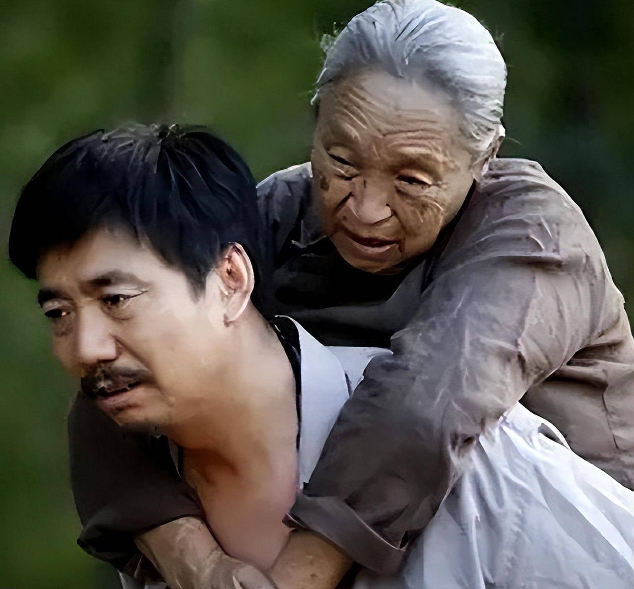 被称为"慈母专业户",享年76岁,孙子一鸣惊人_柏青_表演_刘程