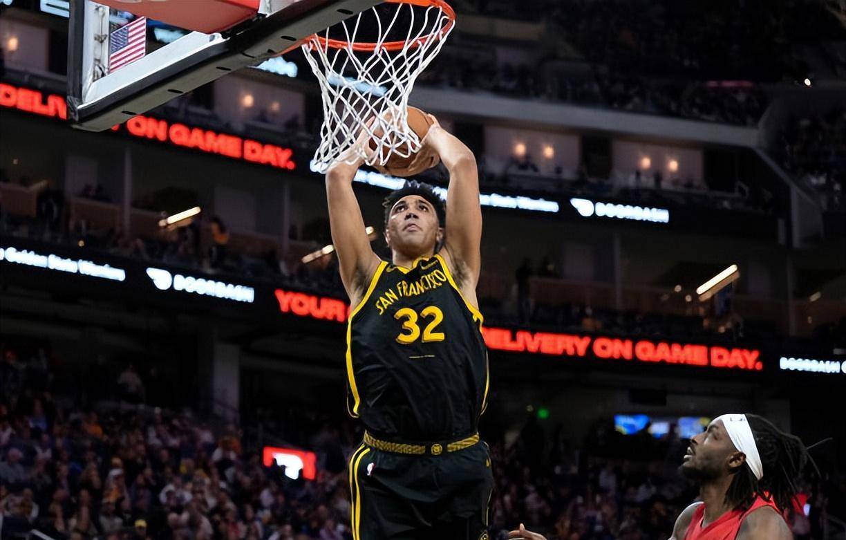 勇士竟然用次轮末选秀权选中了未来几年内线的答案?_戴维斯_能力_篮板