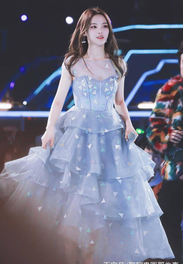 1,王源杨超越金瀚秒变村娃太接地气了_公鸡_嘉宾_董力