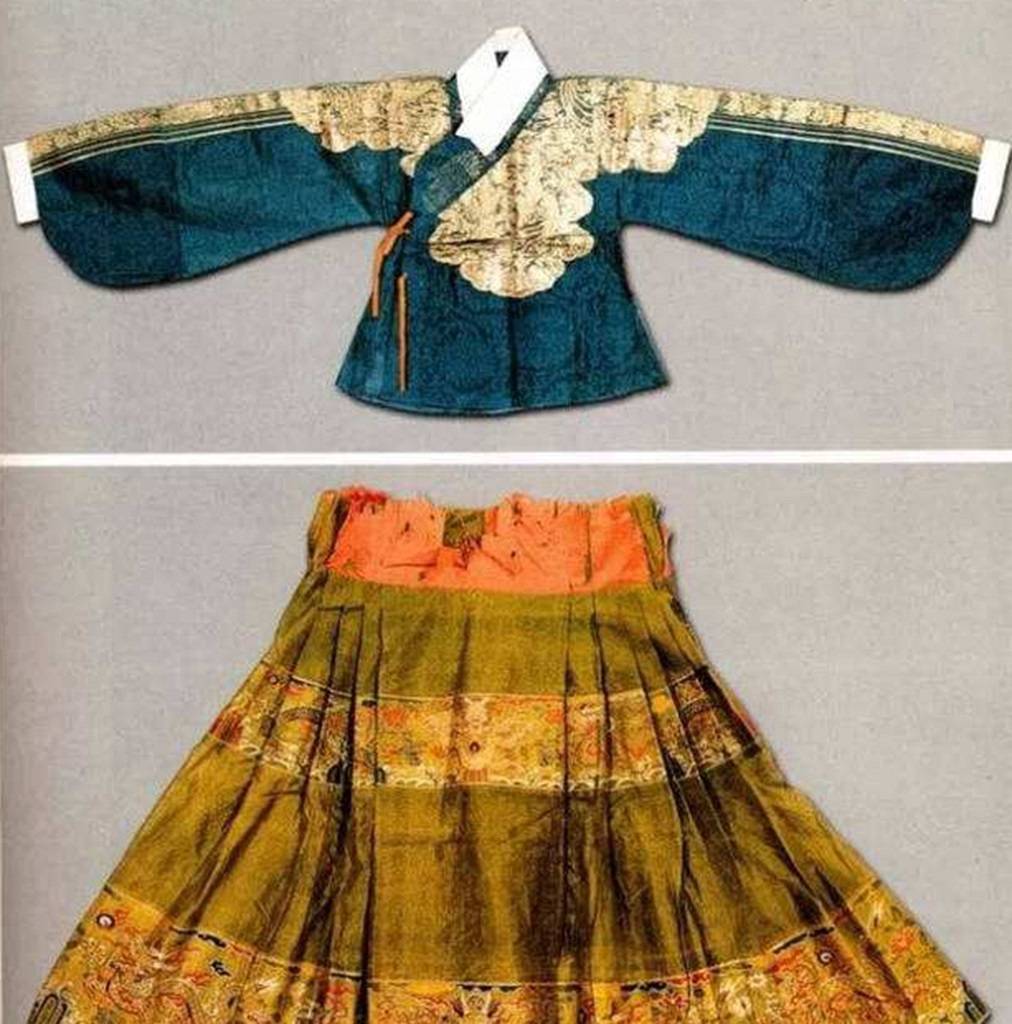 日本的和服,朝鲜半岛的韩服,越南的越服,琉球的琉装,都借鉴了汉服的