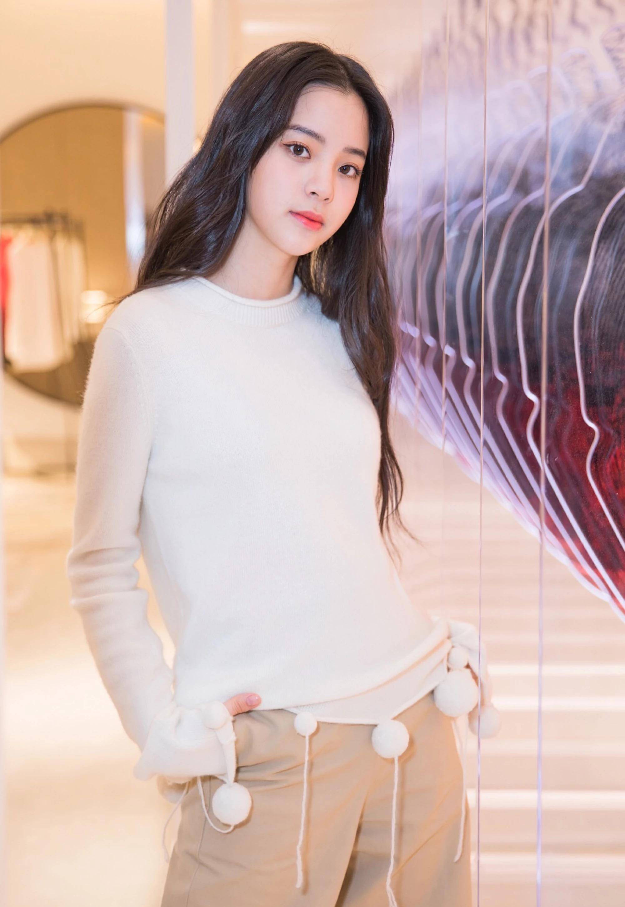 的9个宝藏女孩,张子枫,赵露思,关晓彤,从小美到大