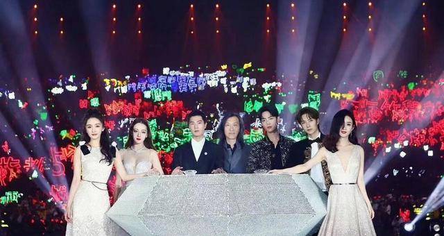 星光大赏阵容公布,王一博吃百家饭,盛典座位席次大有玄妙_梦想_故事