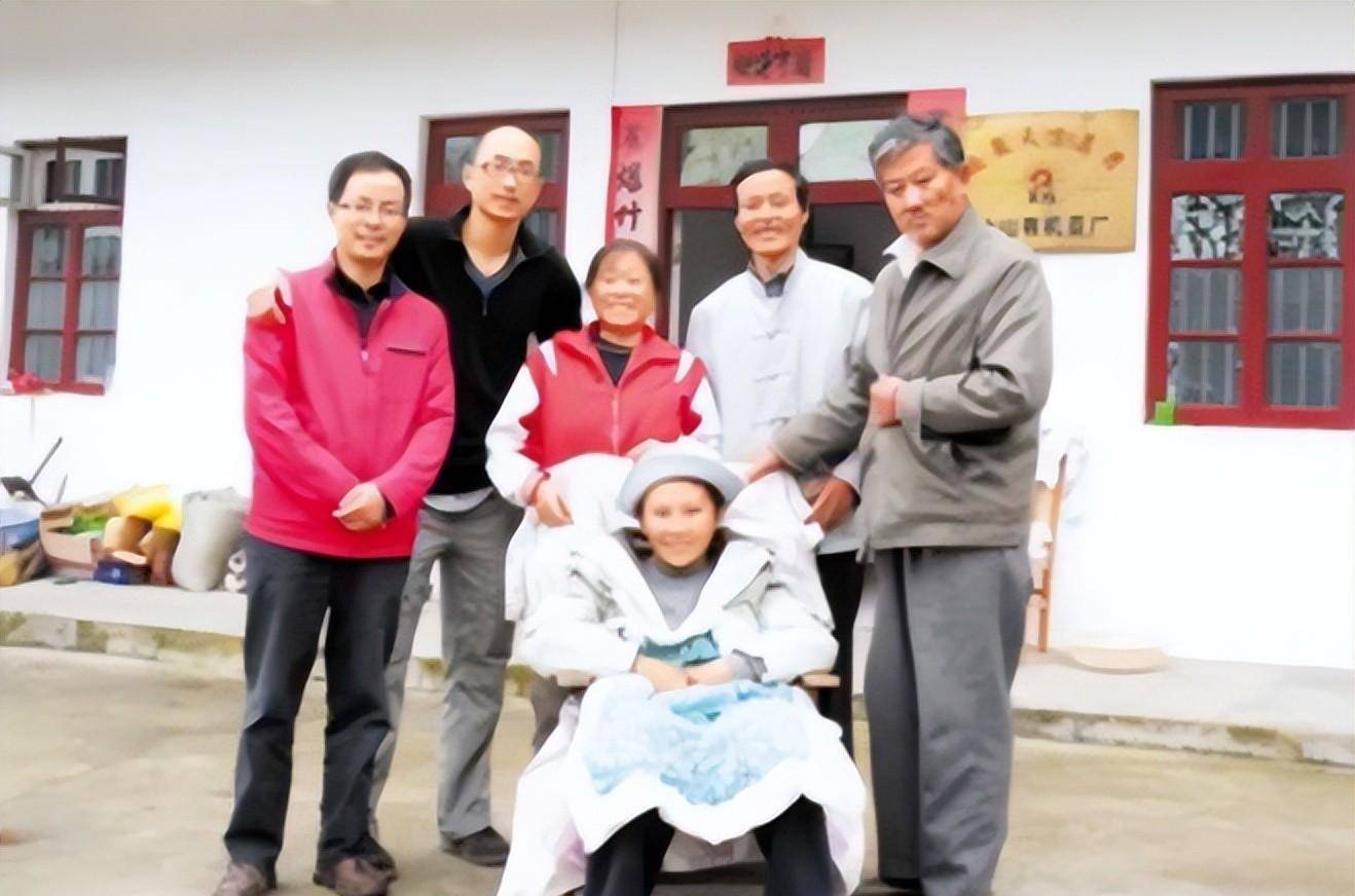 2011年,复旦女博士突发乳腺癌,临终前嘱咐父母:帮我照顾好儿子_于娟