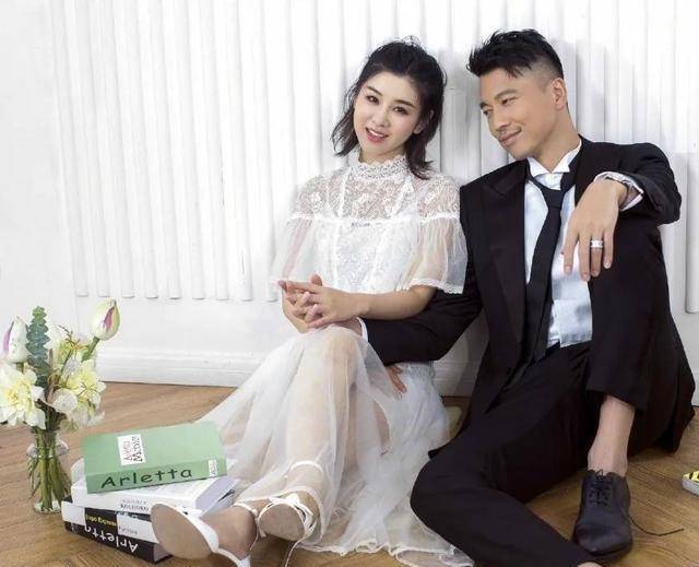 王雷李小萌一家四口游乐场温馨时光,老大像妈妈老二像爸爸_儿子_生活