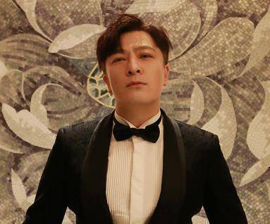 晒女儿可爱满月照,夫妻俩还被赞有奇缘_刘智扬_老婆_栗立